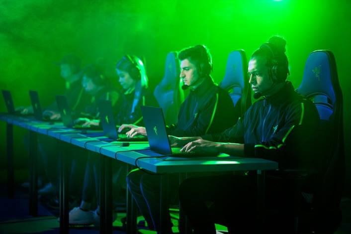 sort gaming lyd 44RF85 blackshark v2 pro Razer