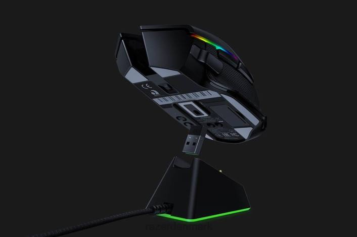 én farve mus 44RF35 basilisk ultimate med ladestation Razer