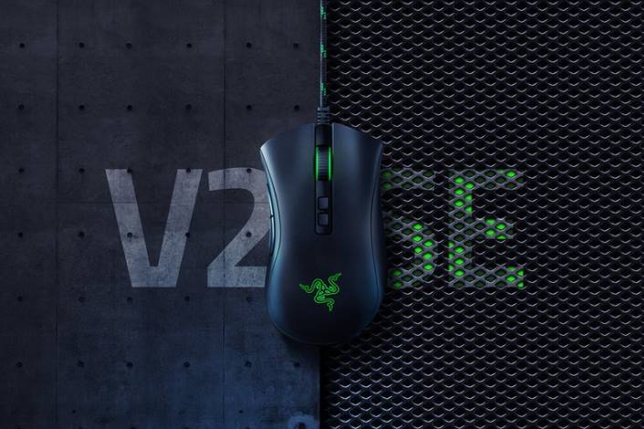 én farve mus 44RF42 deathadder v2 specialudgave Razer