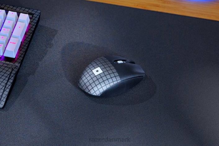 én farve mus 44RF54 orochi v2 - roblox udgave Razer