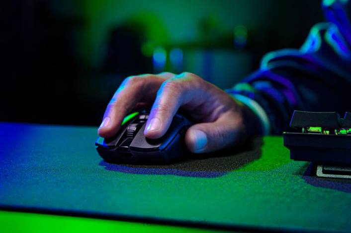 sort mus 44RF50 viper v2 pro Razer