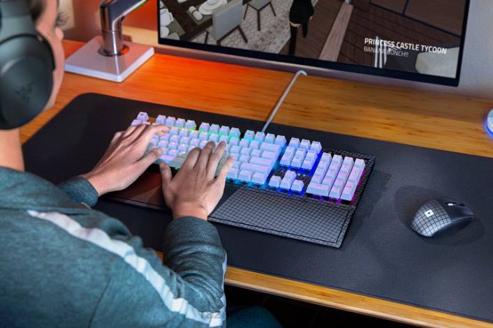 hvid tastatur 44RF59 blackwidow v3 - green switch - us - roblox edition Razer