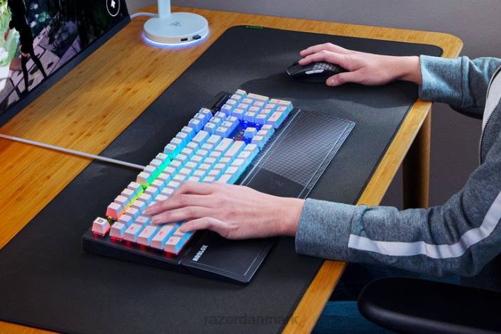 hvid tastatur 44RF59 blackwidow v3 - green switch - us - roblox edition Razer